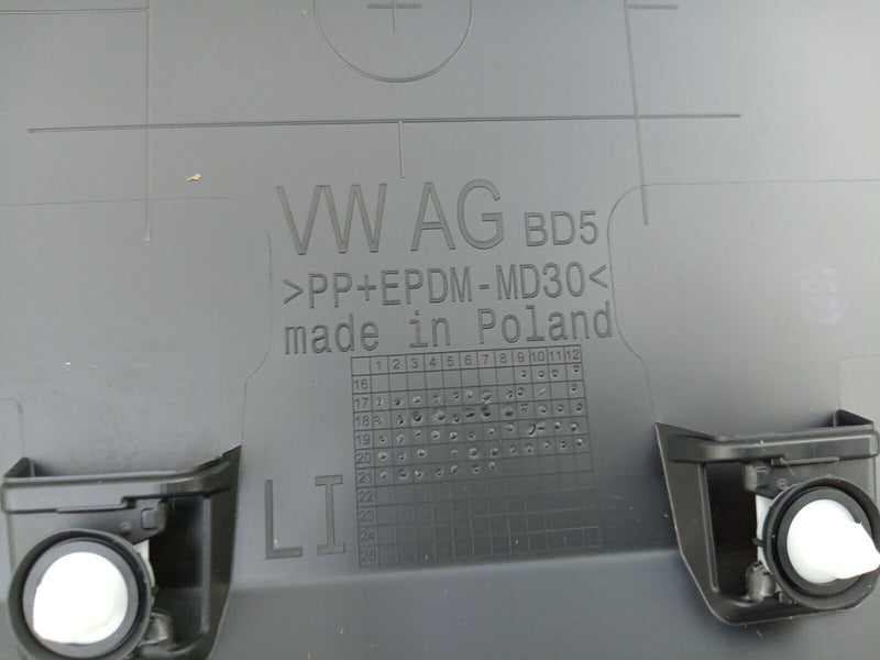 VW CRAFTER MK2 2017- LEFT SIDE PROTECTIVE PANEL TRIM MOULDING &MARKER LIGHT M331