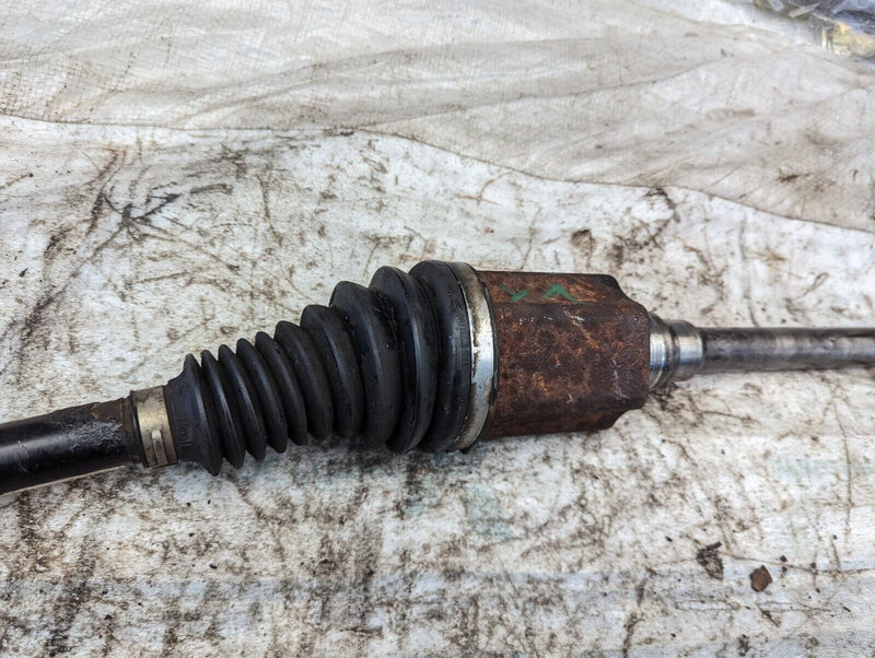 BMW X1 E84 09-15 RIGHT DRIVER SIDE DRIVE SHAFT GENUINE 7591682