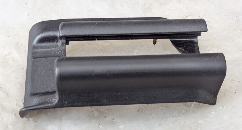 MERCEDES C-CLASS W204 FRONT LEFT SEAT N/S INNER RAIL TRIM COVER A2049190120