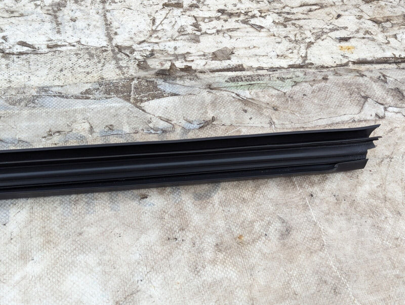 MERCEDES S-CLASS W221 06-13 REAR RIGHT O/S WINDOW INNER SLIDING SEAL GENUINE
