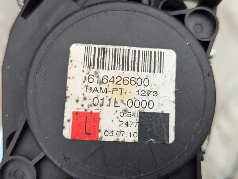 MERCEDES C-CLASS W204 07-11 FRONT PASSENGER SEAT N/S SEAT BELT A2048602586