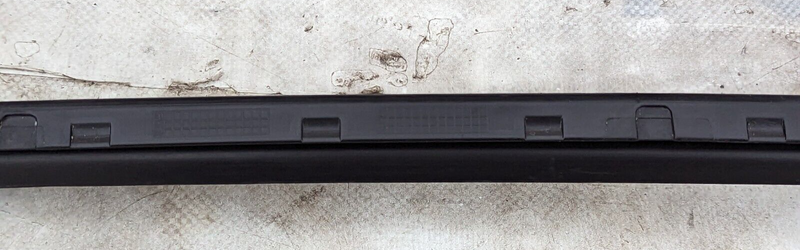 AUDI E-TRON 2018-ON FRONT RIGHT O/S WINDSHIELD WATER DEFLECTOR STRIP 4KE854328
