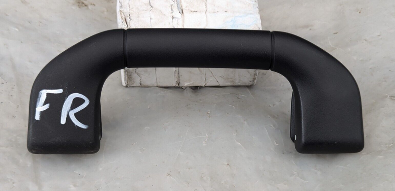 MERCEDES-BENZ C-CLASS W204 07-11 FRONT RIGHT O/S ROOF GRAB HANDLE A2048100051