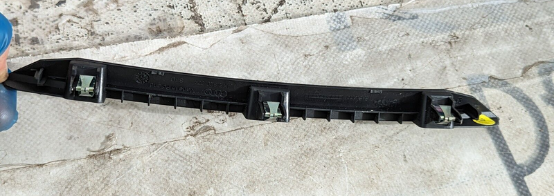 AUDI E-TRON 2018-ON DASHBOARD CLUSTER TOP TRIM 4KE820074 GENUINE