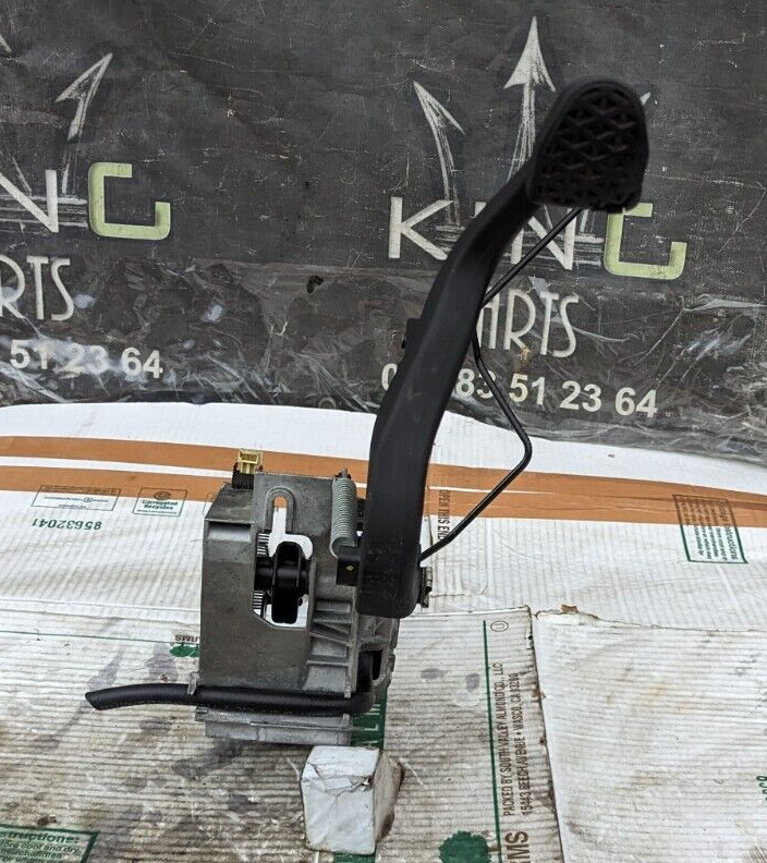 BMW 3 SERIES F30 2011-2019 CLUTCH AND BRAKE PEDAL BOX 6762250 GENUINE