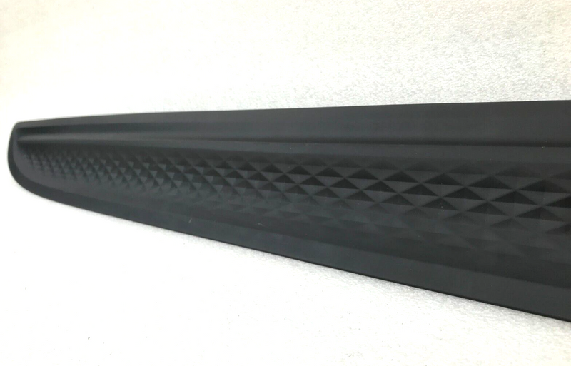 PORSCHE MACAN S T GTS RIGHT SIDE FRONT DOOR PANEL LOWER TRIM MOULDING 95B837890