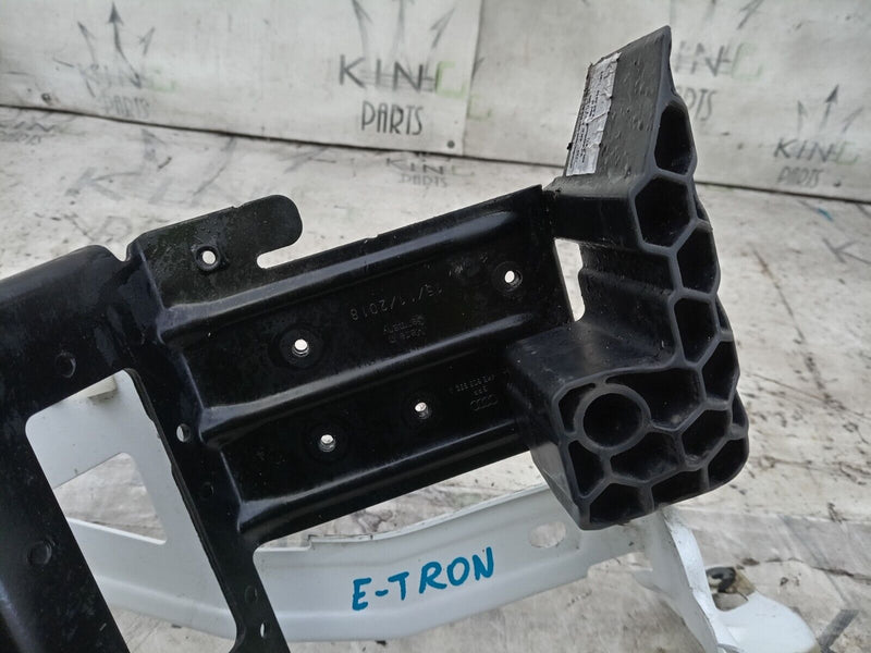 AUDI E-TRON 2018- FRONT RIGHT O/S FENDER/HEADLIGHT SUPPORT BRACKET 4KE803504