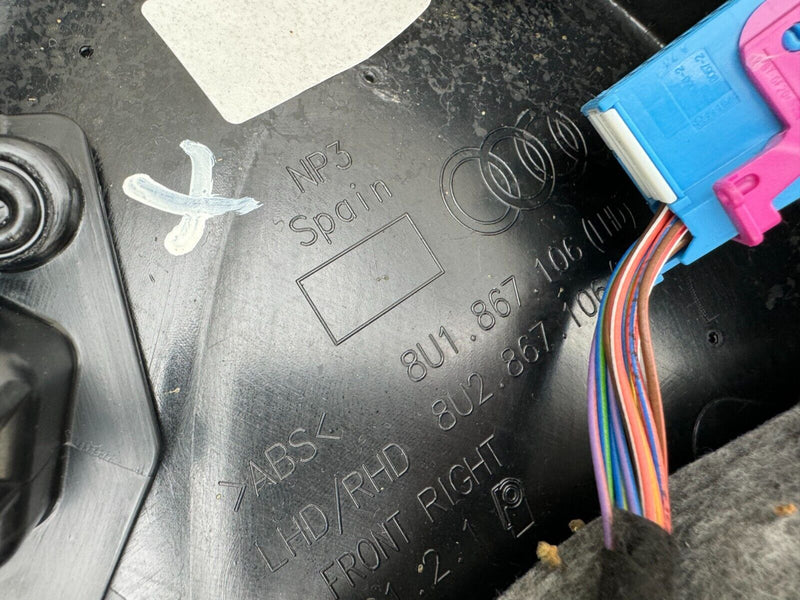 AUDI Q3 8U 2011-2018 FRONT RIGHT O/S DOOR INNER CARD PANEL TRIM 8U1.867.106