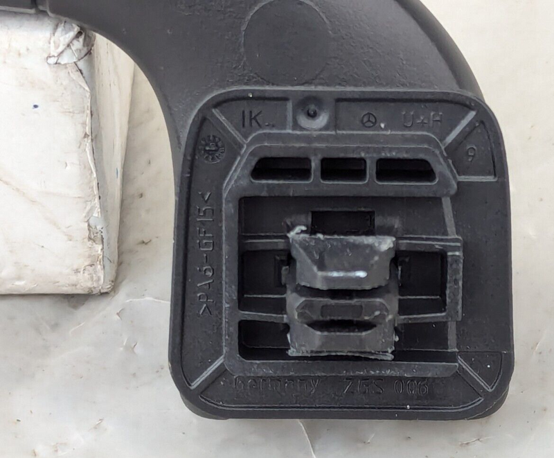 MERCEDES-BENZ C-CLASS W204 07-11 REAR RIGHT O/S ROOF GRAB HANDLE A2048100151