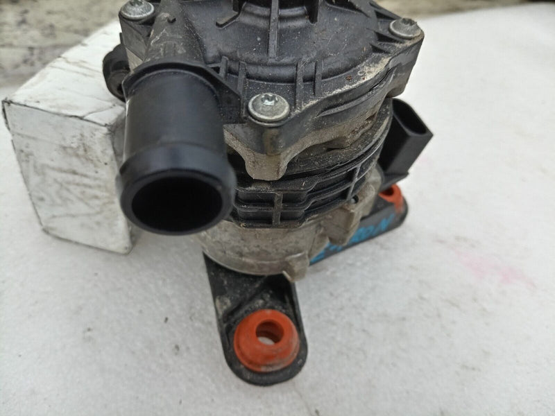 AUDI E-TRON 2018- ADDITIONAL WATER PUMP 4KE121704D GENUINE
