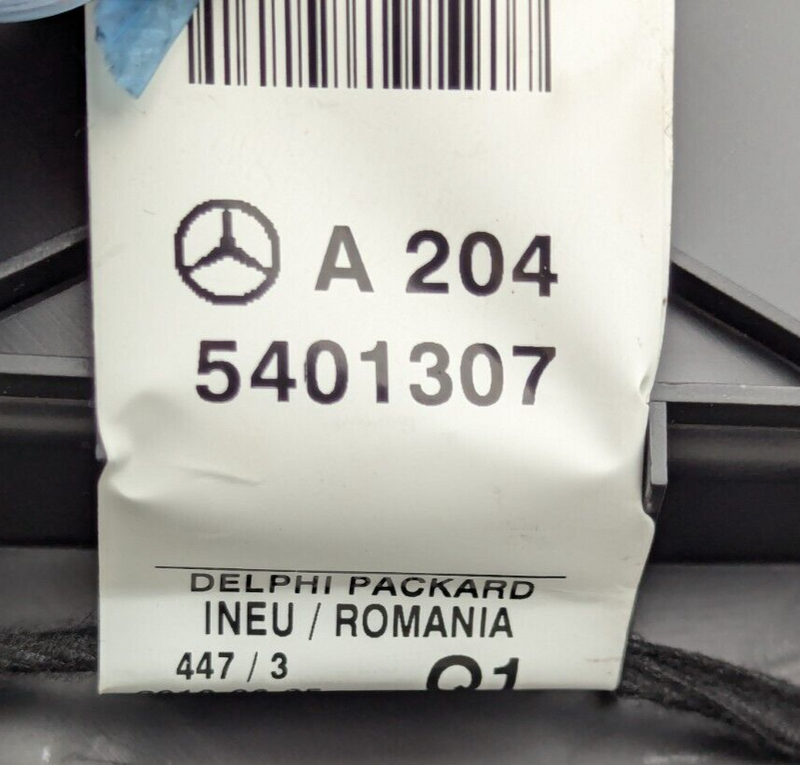 MERCEDES-BENZ C-CLASS W204 07-11 CENTER CONSOLE ARM REST BLACK A2046800150