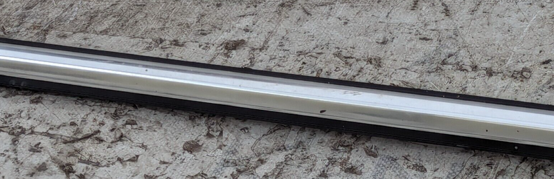 SKODA KAROQ NU7 17-21 FRONT LEFT N/S DOOR WINDOW TOP MOLDING STRIP TRIM GENUINE