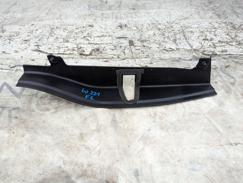 MERCEDES S-CLASS W221 06-13 FRONT LEFT N/S DOOR LOCK SURROUND TRIM A2217280156