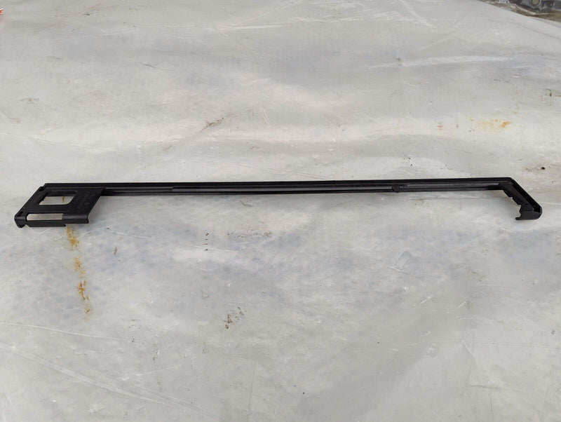 MERCEDES S-CLASS W221 06-13 FRONT RIGHT O/S DRIVER SEAT RAIL TRIM A2219102354