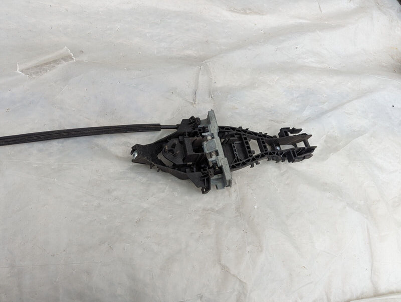 RANGE ROVER EVOQUE L538 FRONT RIGHT O/S EXTERIOR DOOR HANDLE MOUNT BJ32-203A28CC