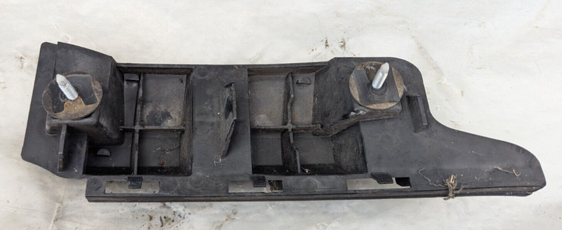 MERCEDES C-CLASS W204 07-11 REAR LEFT N/S BUMPER MOUNT BRACKET A2048800203