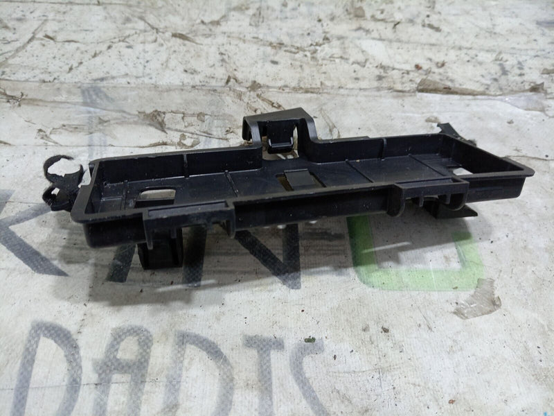 AUDI E-TRON 2018- ON RETAINER FOR CONTROL UNIT BRACKET 4KE907179 GENUINE