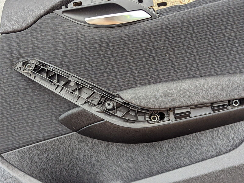 BMW X1 E84 09-15 REAR RIGHT O/S DOOR CARD GENUINE 2991536