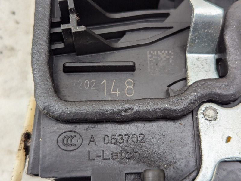 BMW 3 SERIES F30 11-19 REAR RIGH O/S/R DOOR HANDLE CARRIER W/DOOR LOCK MECHANISM