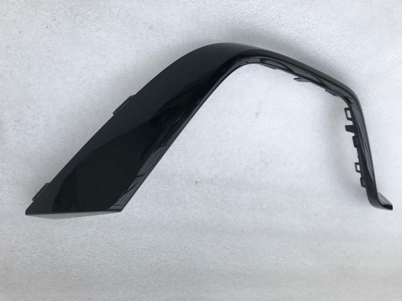 AUDI RS6 C8 2019- REAR BUMPER ON THE TOP DIFFUSER LEFT SIDE STRIP TRIM MOULDING