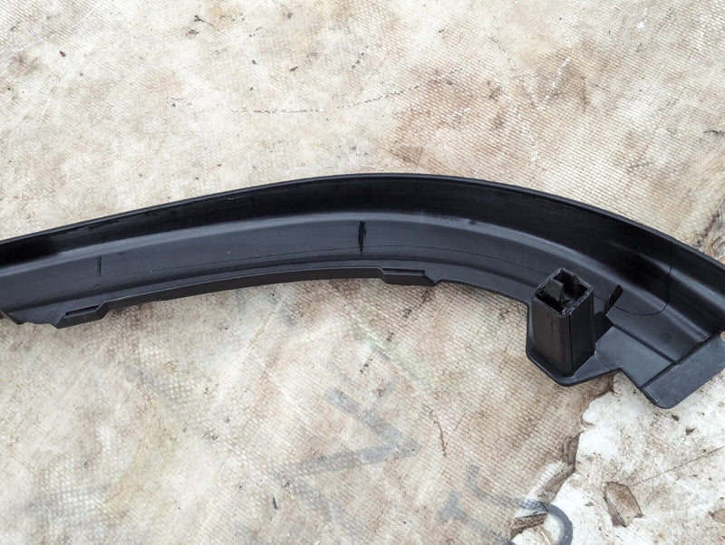 MERCEDES S-CLASS W221 06-13 FRONT RIGHT O/S DOOR WINDOW OUTER FRAME A2217250271