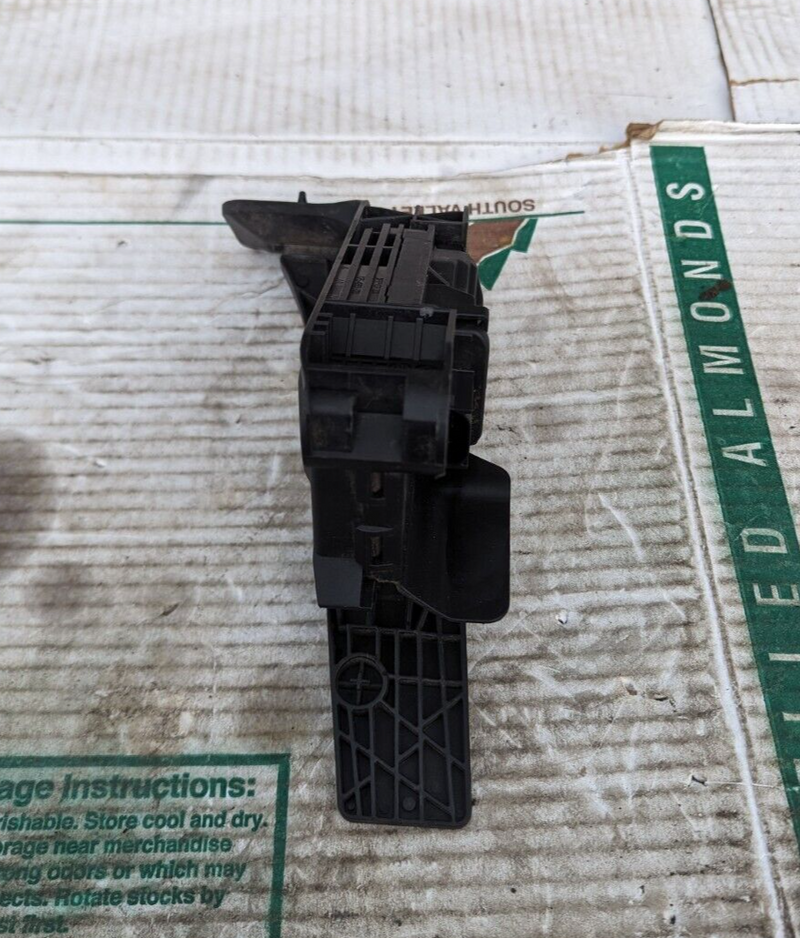 BMW 3 SERIES F30 2011-2019 ACCELERATOR THROTTLE PEDAL 6853176 GENUINE