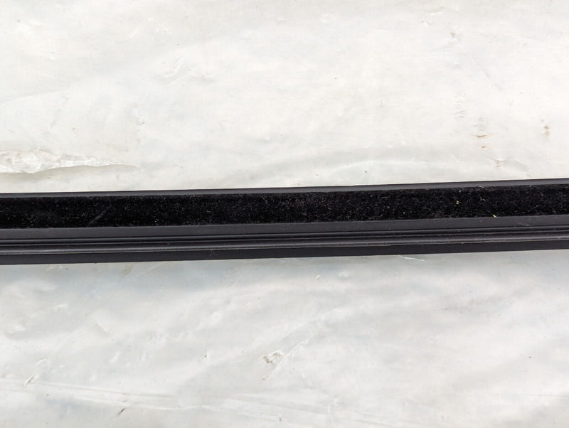 RANGE ROVER EVOQUE L538 2011-2015 FRONT RIGHT O/S DOOR RUBBER SEAL GENUINE