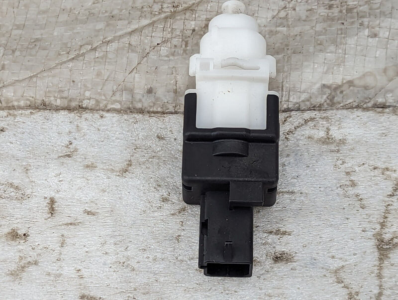 FIAT DUCATO MK3 06-14 BRAKE LIGHT SWITCH 46840510 GENUINE