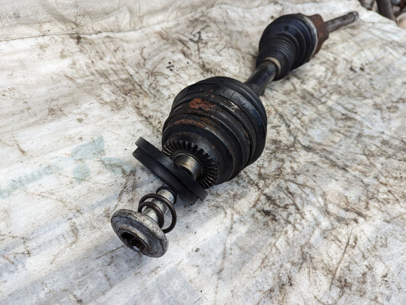 BMW X1 E84 09-15 RIGHT DRIVER SIDE DRIVE SHAFT GENUINE 7591682