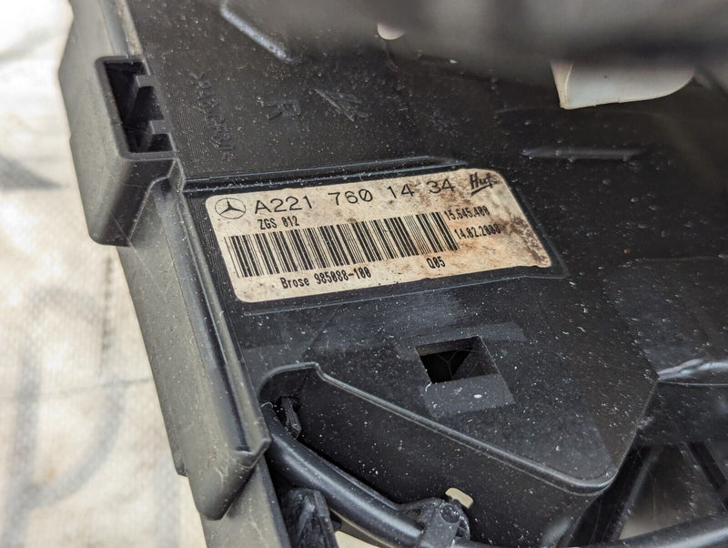 MERCEDES S-CLASS W221 2006-2013 FRONT RIGHT O/S DOOR LOCK MECHANISM A2217202835