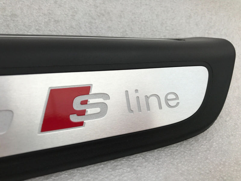 AUDI Q3 8U S-LINE REAR DOOR LEFT SIDE STEP PLATE SILL TRIM COVER 8U0.853.375B