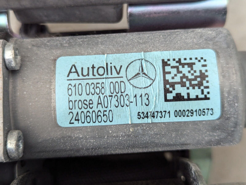 MERCEDES C-CLASS W204 07-11 FRONT DRIVER SIDE O/S SEAT BELT A2048602686 GENUINE