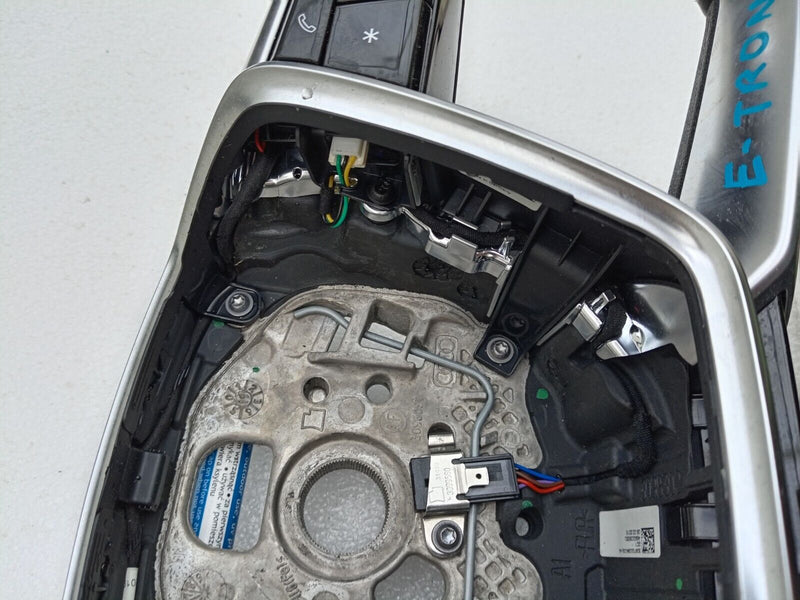 AUDI E-TRON LEATHER STEERING WHEEL & CRUISER MULTIFUNCTION BUTTONS, PADDLE SHIFT