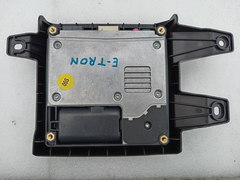 AUDI E-TRON DIAGNOSTIC INTERFACE DATA BUS GATEWAY EMERGENCY CALL UNIT 4K1907468D