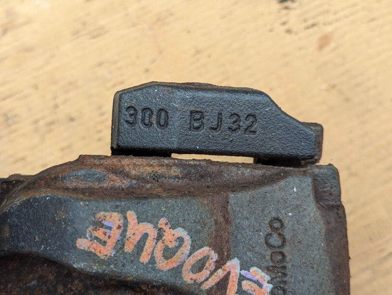 RANGE ROVER EVOQUE L538 2.2L DIESEL 11-15 FRONT LEFT N/S BRAKE CALIPER BJ32-300