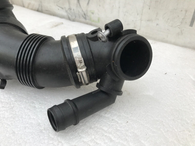 VW TOURAN TIGUAN 1.6 2.0 TDI AIR DUCT HOSE PIPE TURBO 5QA129654E / 5Q0129635