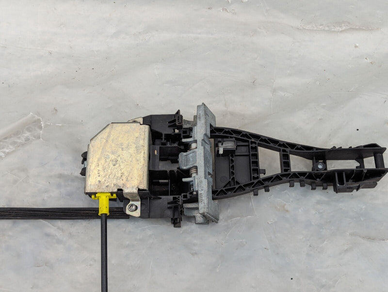 RANGE ROVER EVOQUE L538 FRONT LEFT N/S EXTERIOR DOOR HANDLE MOUNT BJ32-203A29-DC