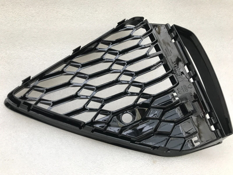 AUDI RS7 C8 2019- FRON BUMPER LEFT PASSENGER SIDE GRILL TRIM MOULDING 4K8807681D