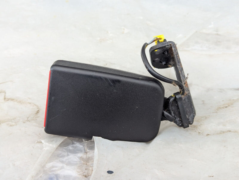 MERCEDES-BENZ C-CLASS W204 07-11 REAR PASSENGER SIDE N/S BELT BUCKLE A2048602569