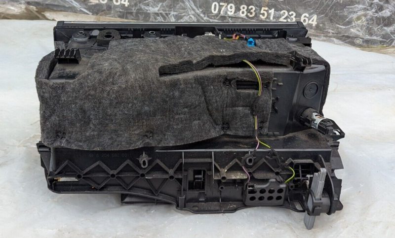 MERCEDES-BENZ C-CLASS W204 07-11 GLOVE BOX STORAGE COMPARTMENT A2046800011