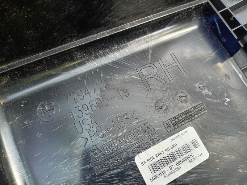 BMW X5 F15 2013-18 REAR BUMPER RIGHT SIDE MOUNT CARRIER BRACKET 7294722