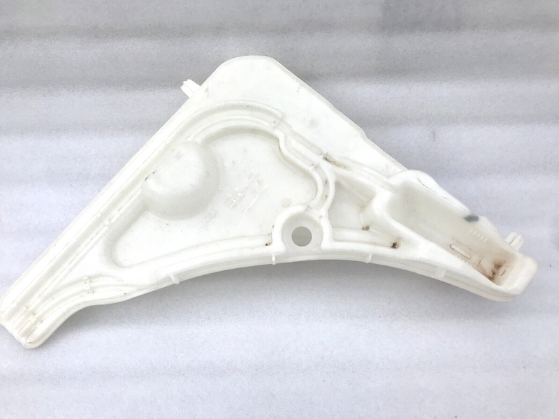 VW TOUAREG MK3 (CR) 2018 WINDOW WASHER BOTTLE WATER TANK RESERVOIR 4M0955452D