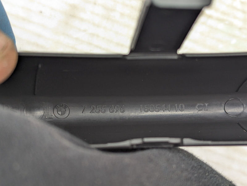 BMW 3 SERIES F30 2011-2019 RIGHT O/S BOOTLID HINGE COVER TRIM PANEL 7255696