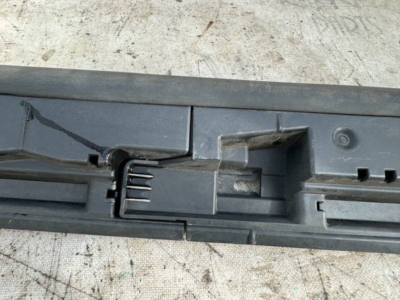MAZDA 3 SERIES GENUINE RIGHT DRIVER SIDE SKIRT SILL COVER