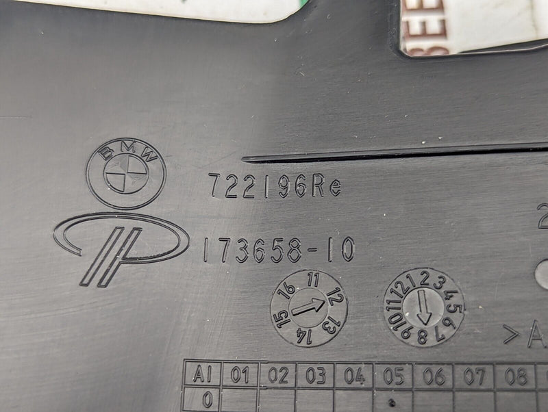 BMW 3 SERIES F30 2011-2019 FRONT RIGHT O/S LATERAL FOOT WELL TRIM PANEL 722196RE