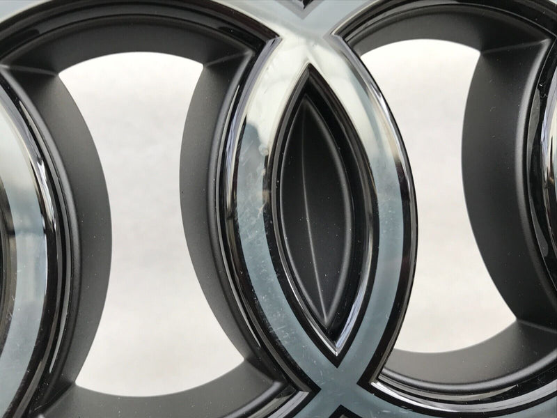 AUDI Q8 SQ8 FACELIFT LCI 2024 FRONT BUMPER GRILL RADIATOR GRILLE 4M8853651CL