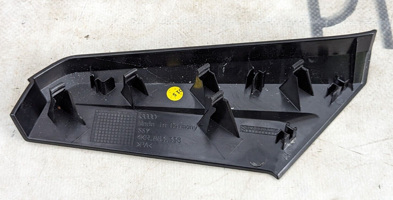 AUDI E-TRON 2018-ON DISPLAY SCREEN RIGHT O/S TRIM COVER 4KR863338 GENUINE
