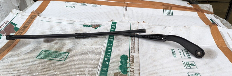 BMW 3 SERIES F30 2011-2019 FRONT RIGHT O/S WINDSCREEN WIPER ARM 7260482 GENUINE