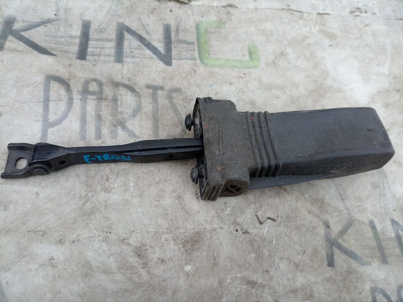 AUDI E-TRON 2018-ON REAR LEFT N/S DOOR CATCH STOPPER 4KE839267 GENUINE