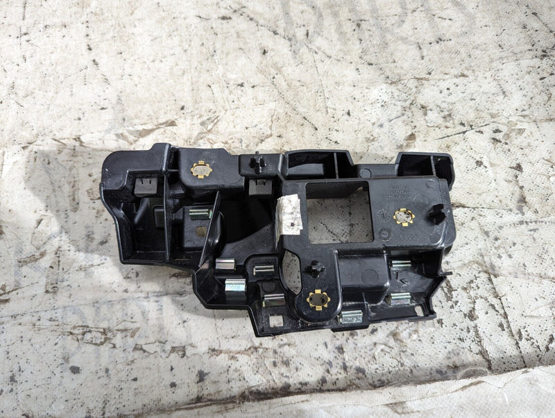 AUDI E-TRON 2018-ON DASHBOARD LEFT N/S CARRIER TRIM BRACKET 4KR857735 GENUINE